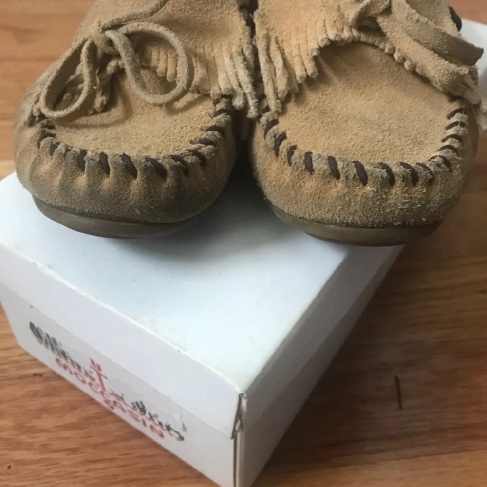 Minnetonka Moccasins! - Picture 3 of 9